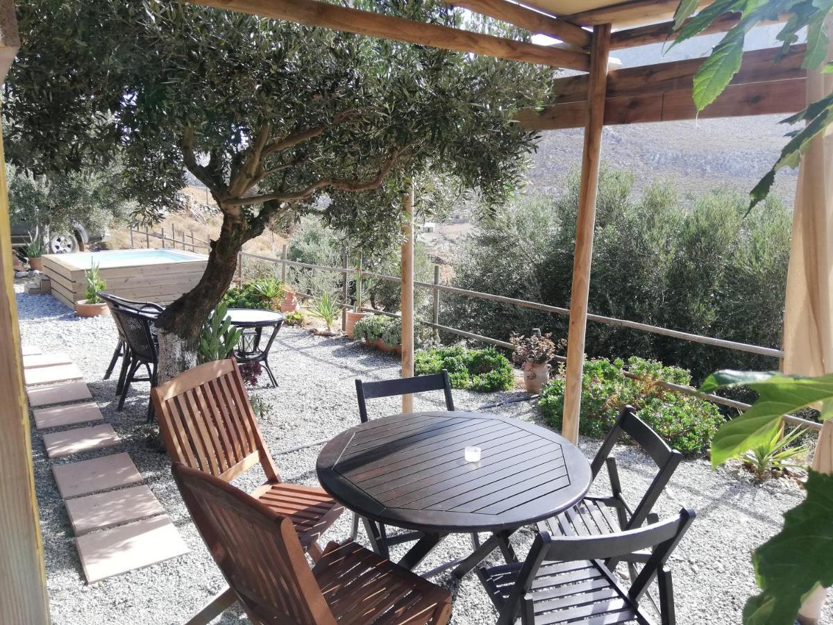 منزل الضيف Paránimfoi  في Wooden House At The Mountain-Private المظهر الخارجي الصورة